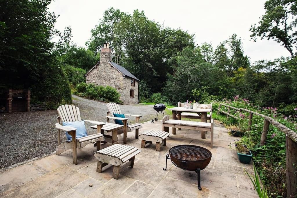 Cabalva Mill Cottage - Very Private And With Views Over The River Wye Clifford Exteriör bild